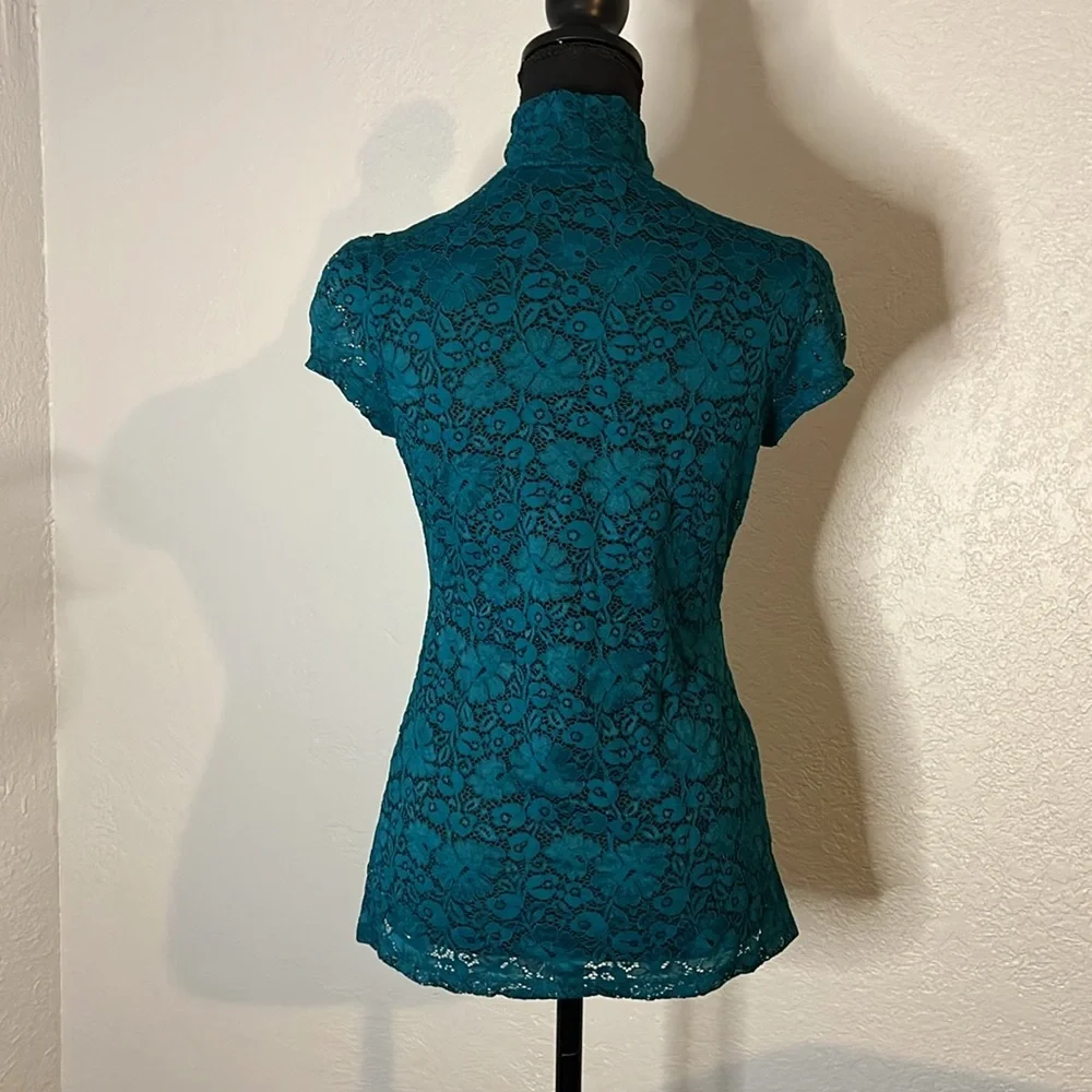 Lace top - Picture 5 of 7